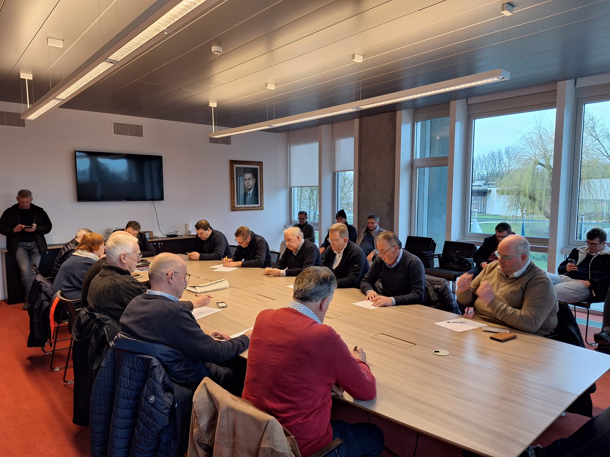 (+) Gereduceerd aanbod doet Deinzenotering hoger eindigen