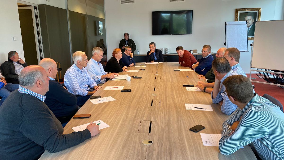 (+) Slachterijen houden Deinzenotering gelijk