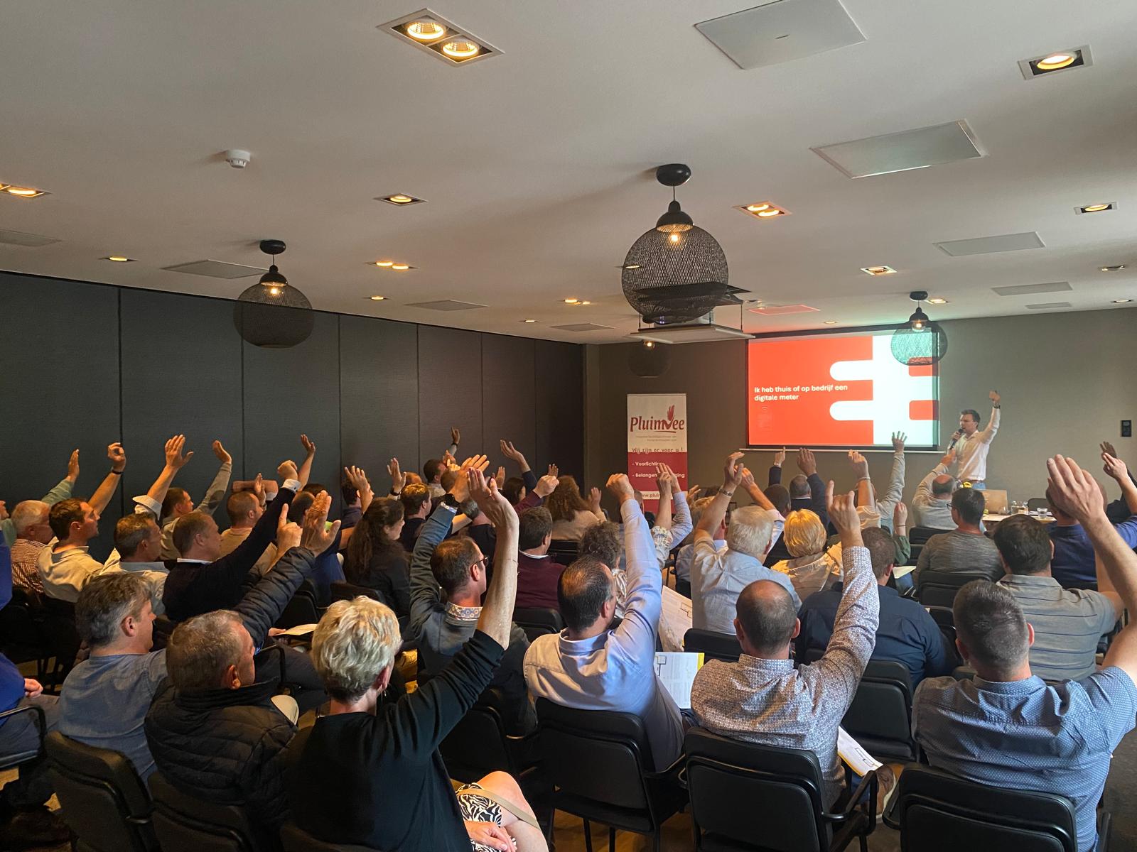 Studieavond energietransitie en verzekeringen brengt heel wat pluimveehouders op de been