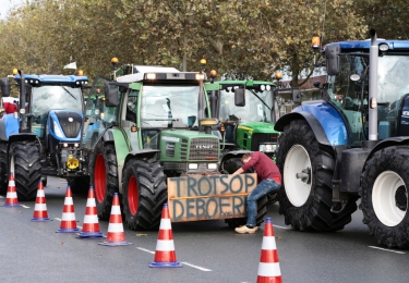 Onmacht stikstofdossier dwingt boer de straat op, of toch maar even niet? 